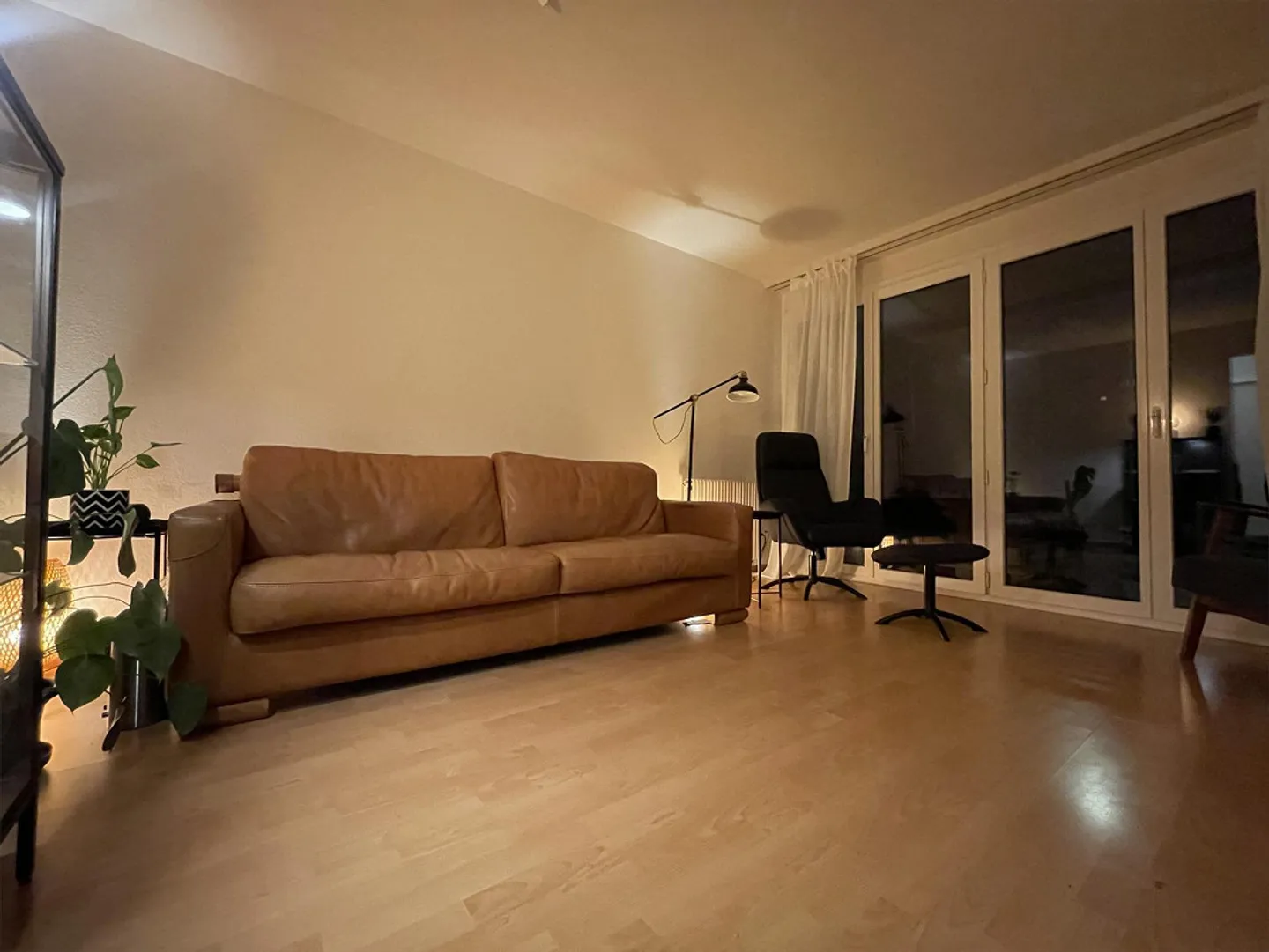 Appartement 2.5 pièces - Sous-location entièrement meublée - Photo 1 sur 6