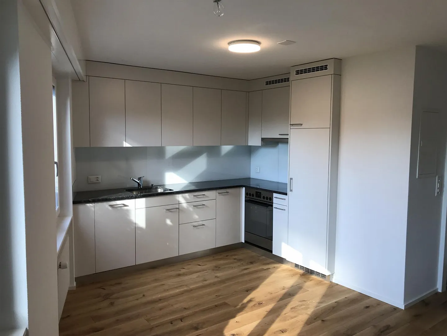 Grosszügige 2.5 Zimmer Wohnung im Dorfkern - Foto 2 von 9