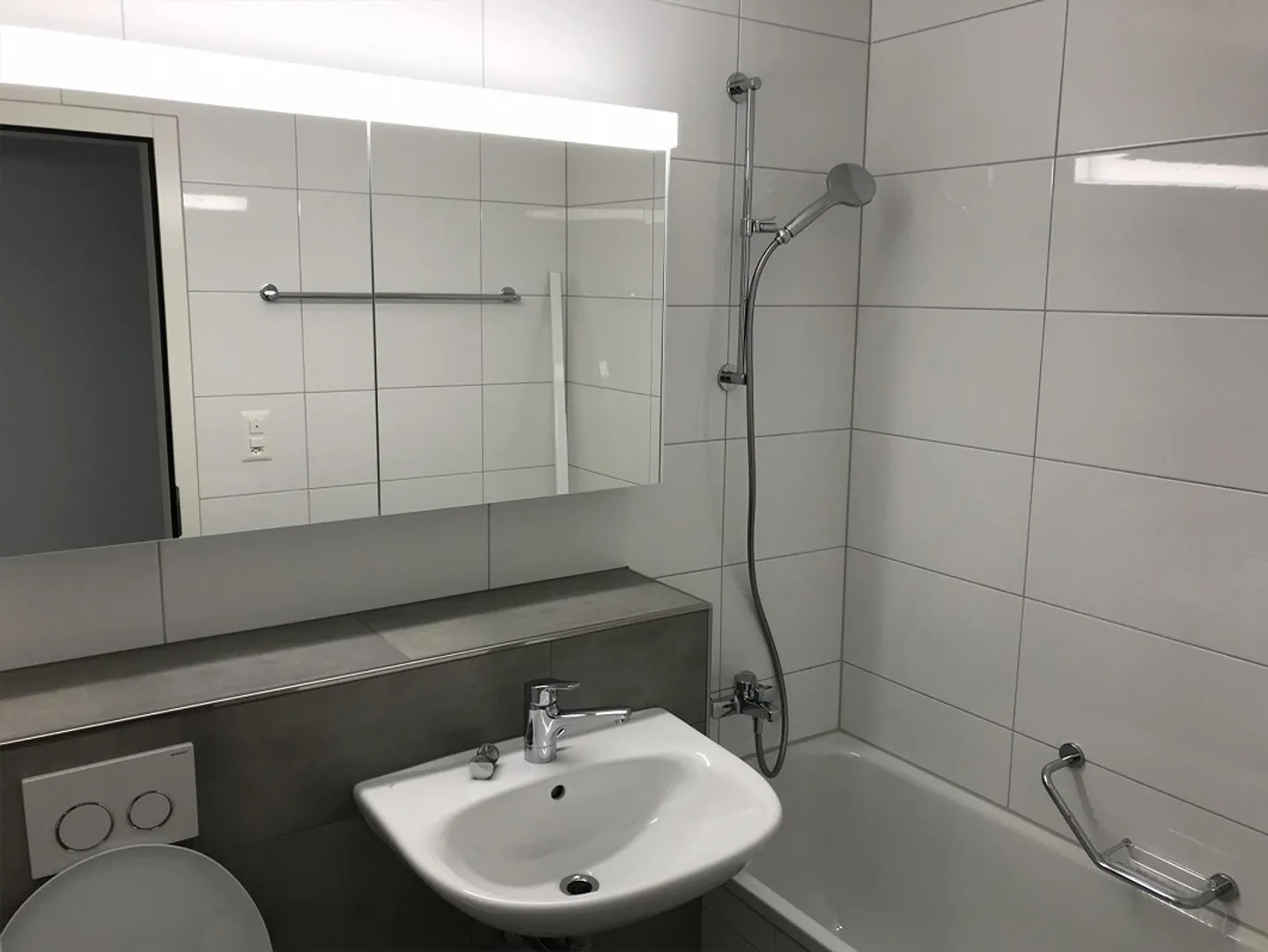 Grosszügige 2.5 Zimmer Wohnung im Dorfkern - Foto 3 von 9