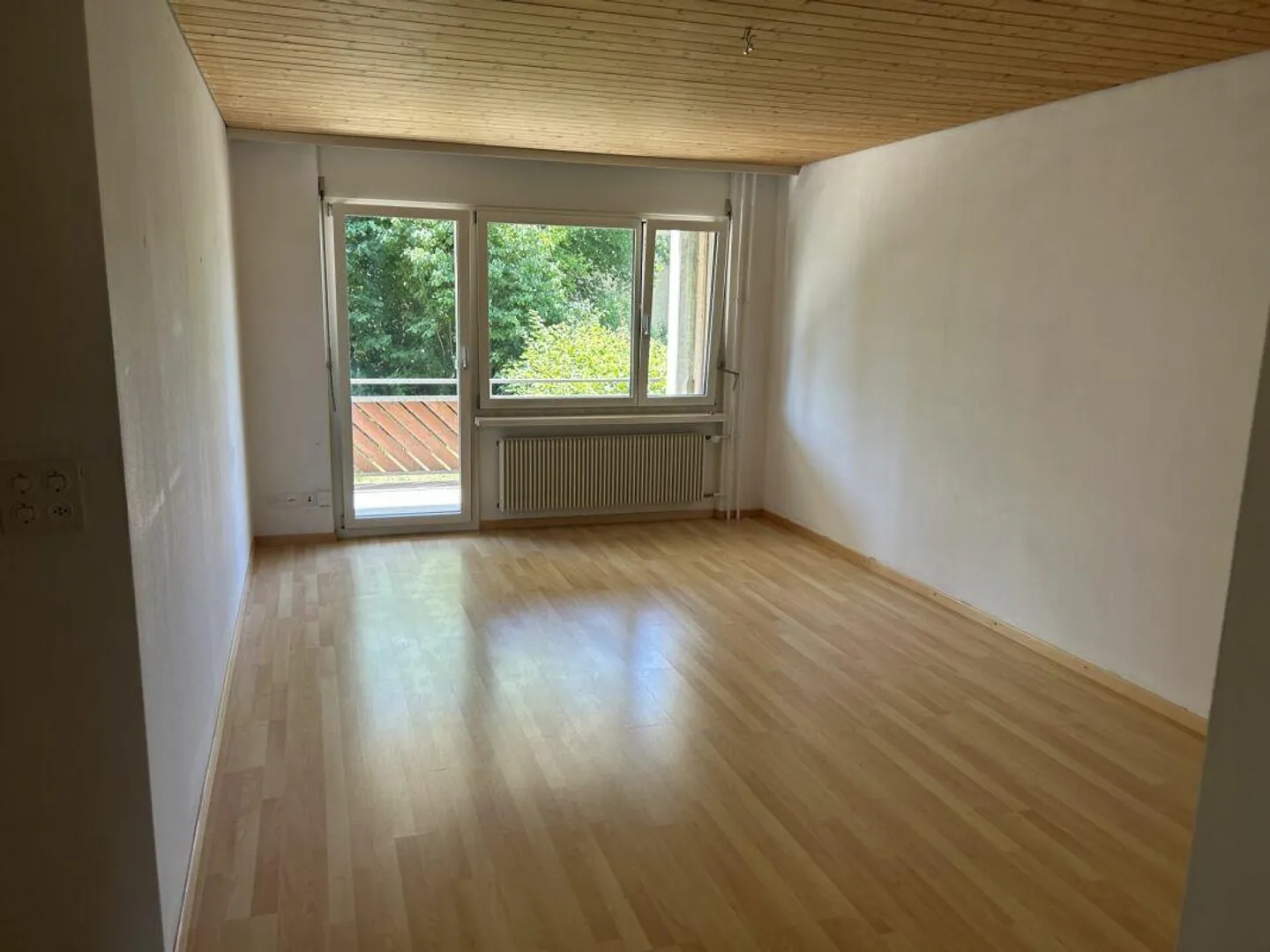Spacious Family Apartment in Dübendorf - Photo 5 of 11