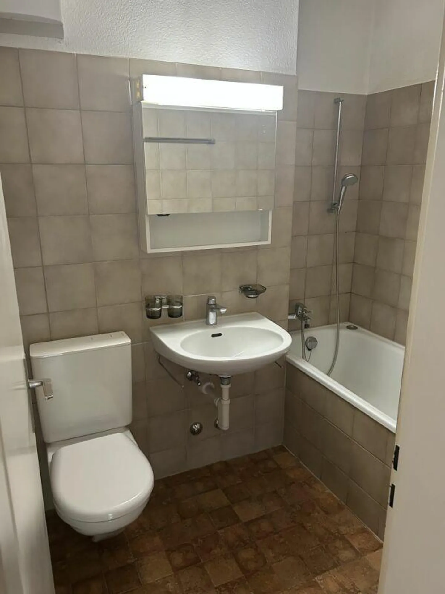 Spacious Family Apartment in Dübendorf - Photo 9 of 11
