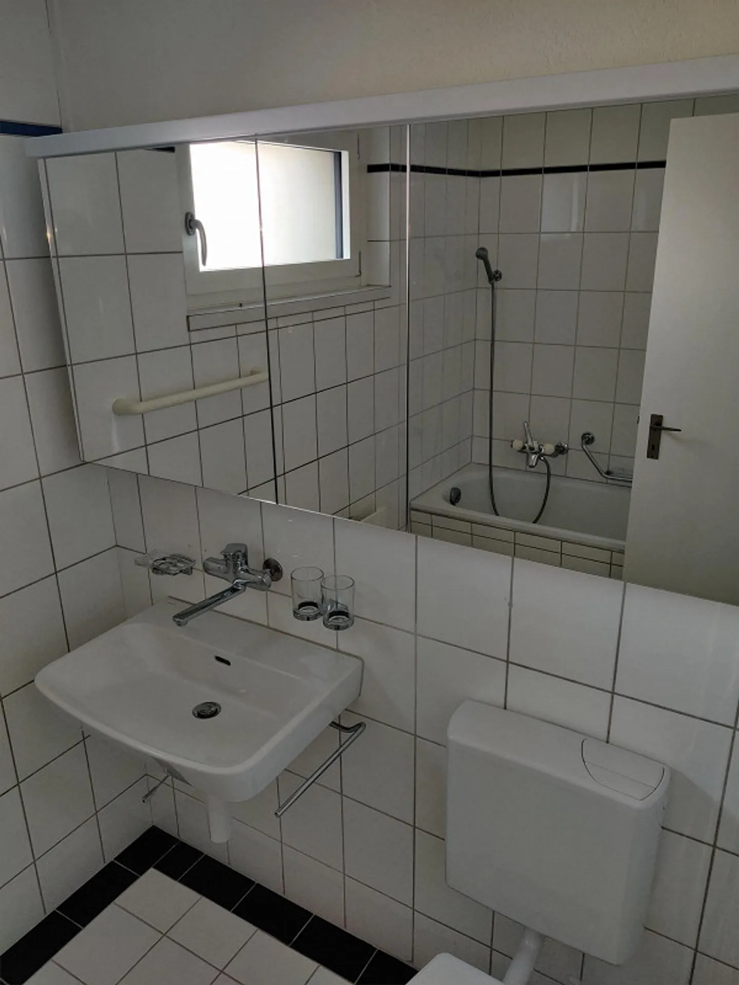 Large 4.5 Room - Penthouse Apartment with Two Terraces - Photo 12 of 13