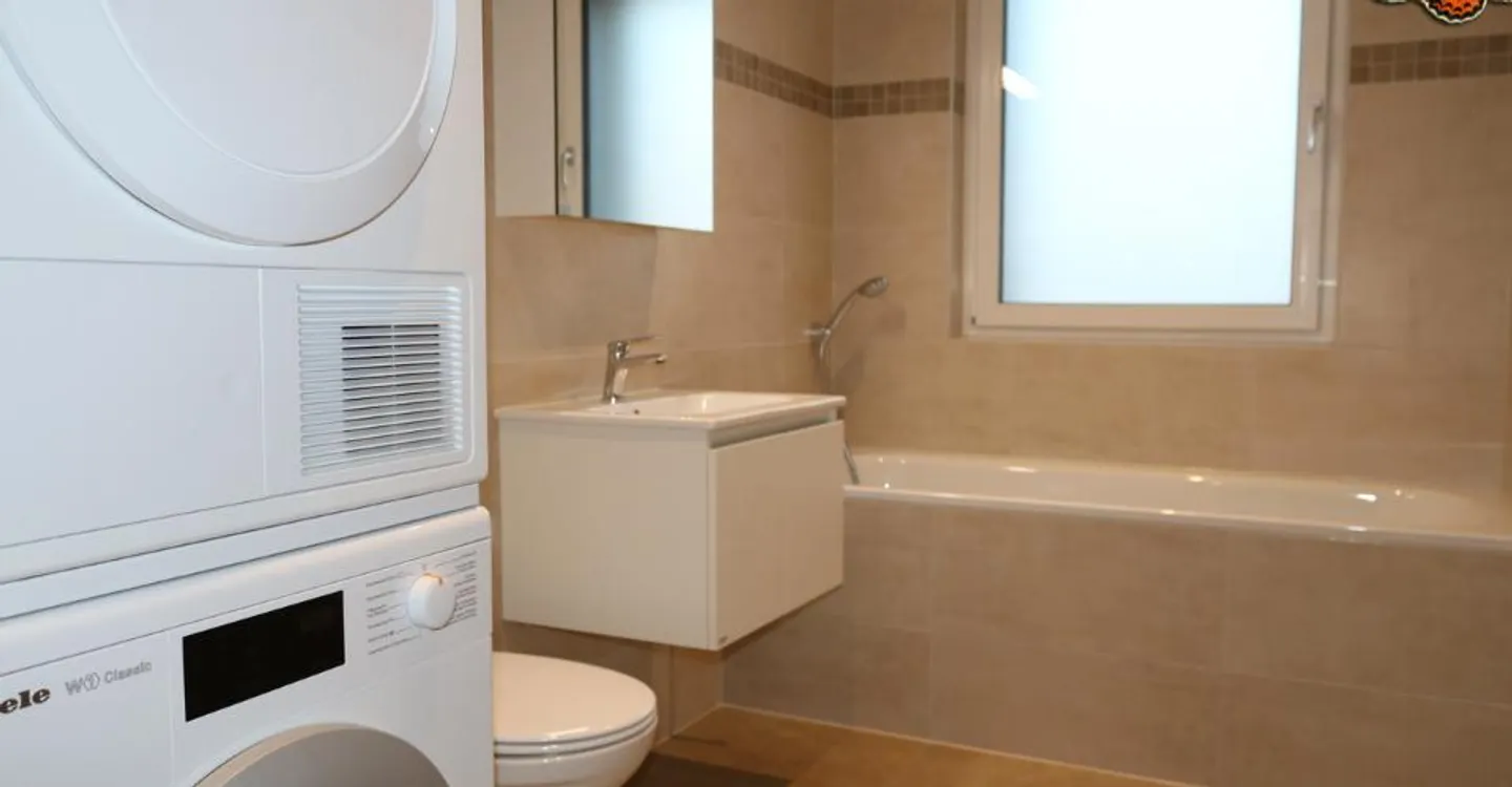 Appartement Charmant avec Terrasse - Photo 5 sur 10