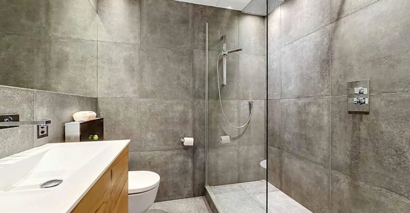 Charming 4-Room Apartment - Photo 9 of 10