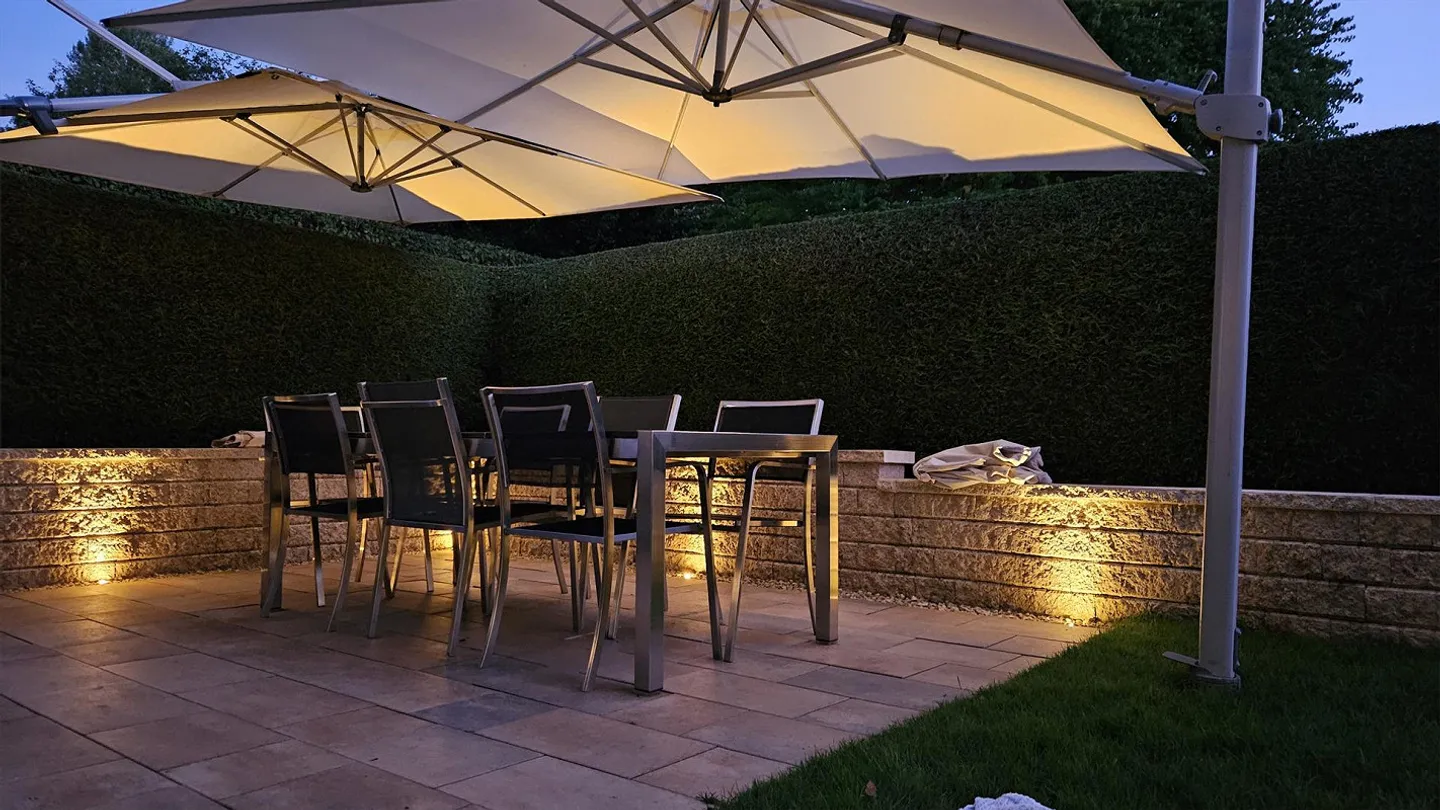 Sunny 4.5-room garden apartment with exclusive terrace + 3 underground parking spaces - Photo 3 of 12