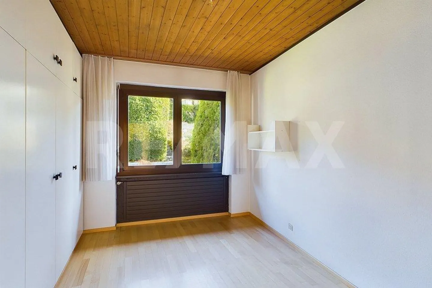 Space, Comfort and Garden: the Perfect Apartment for Growing Up with the Family - Photo 13 of 13