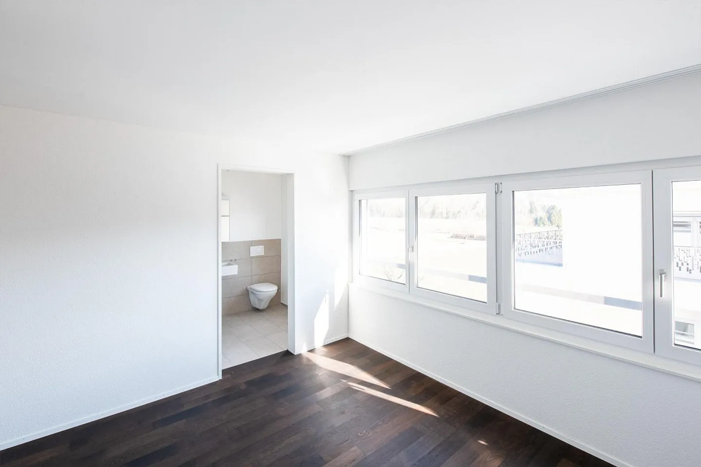 3.5 Room Apartment in Neftenbach - Photo 8 of 11
