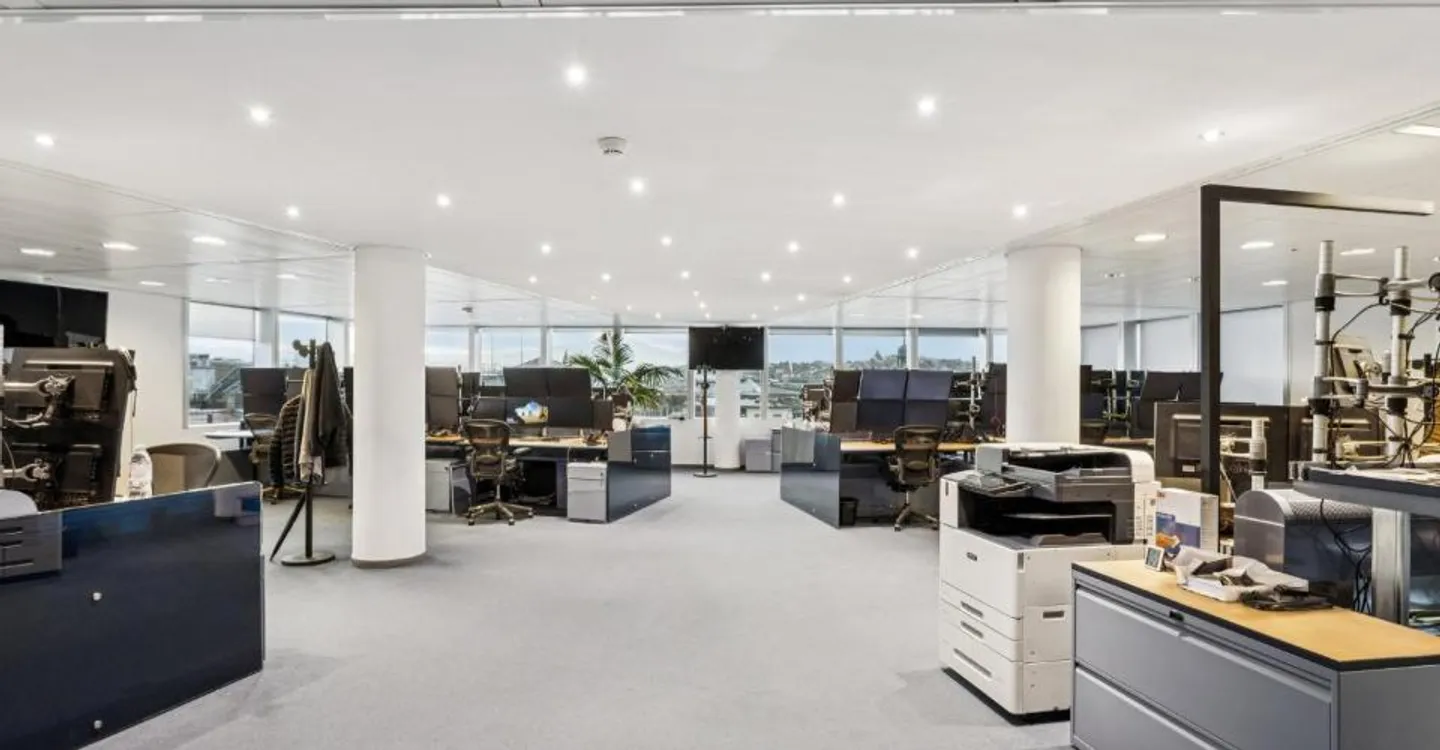 High-end offices with panoramic terrace - Photo 1 of 2