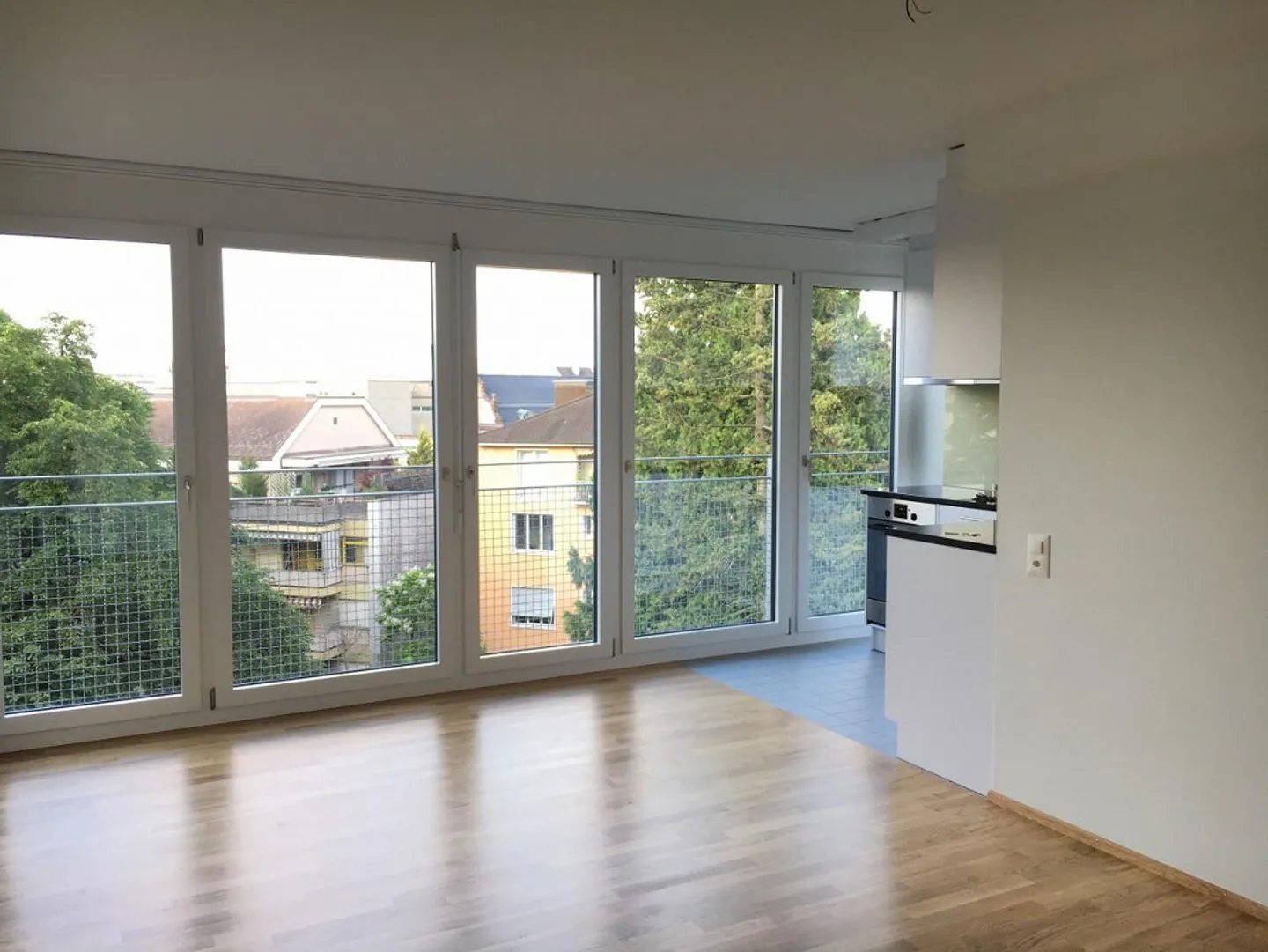 Bellissimo appartamento di 1,5 stanze con vista mozzafiato - Foto 3 di 8