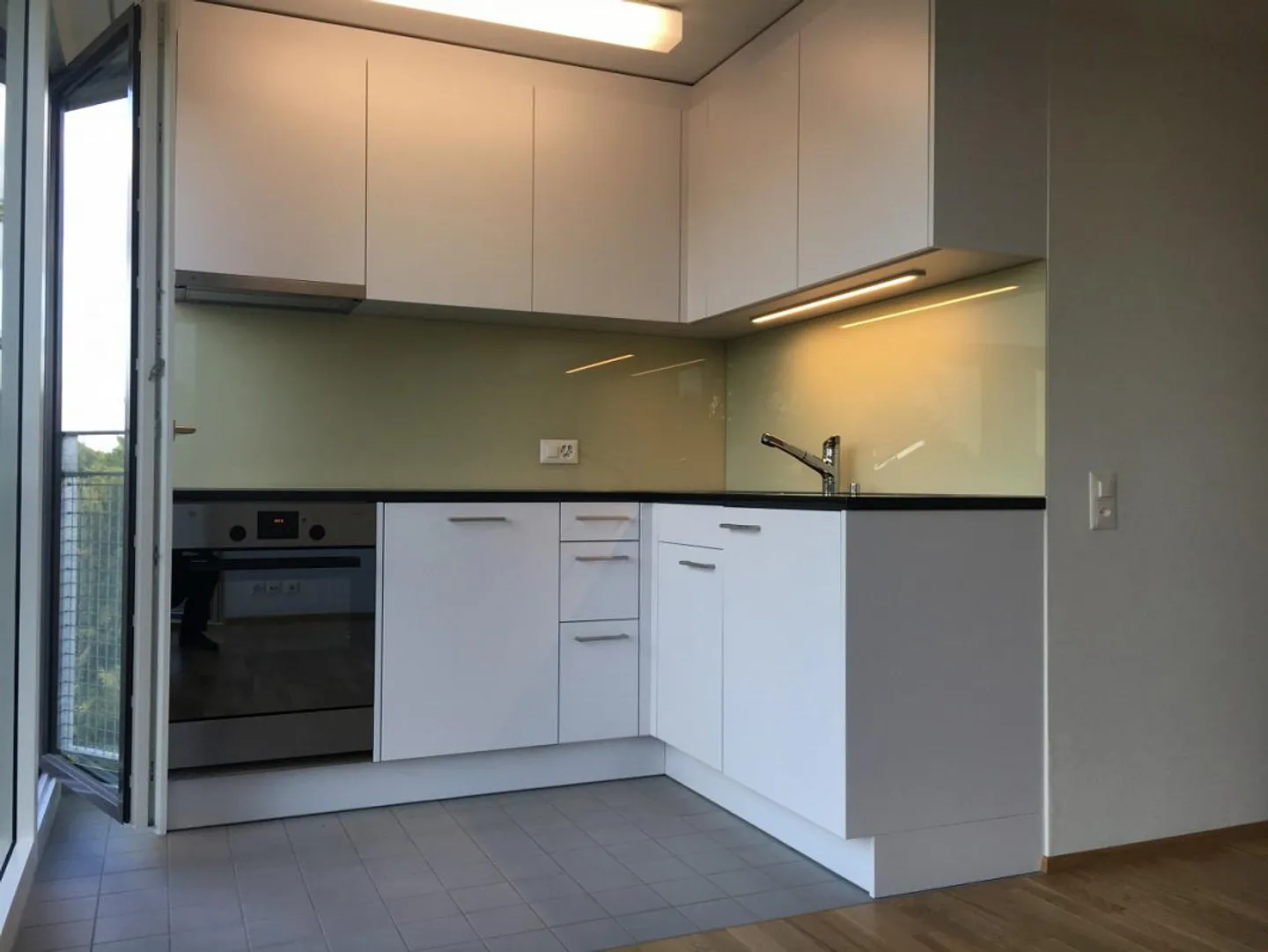 Bellissimo appartamento di 1,5 stanze con vista mozzafiato - Foto 5 di 8