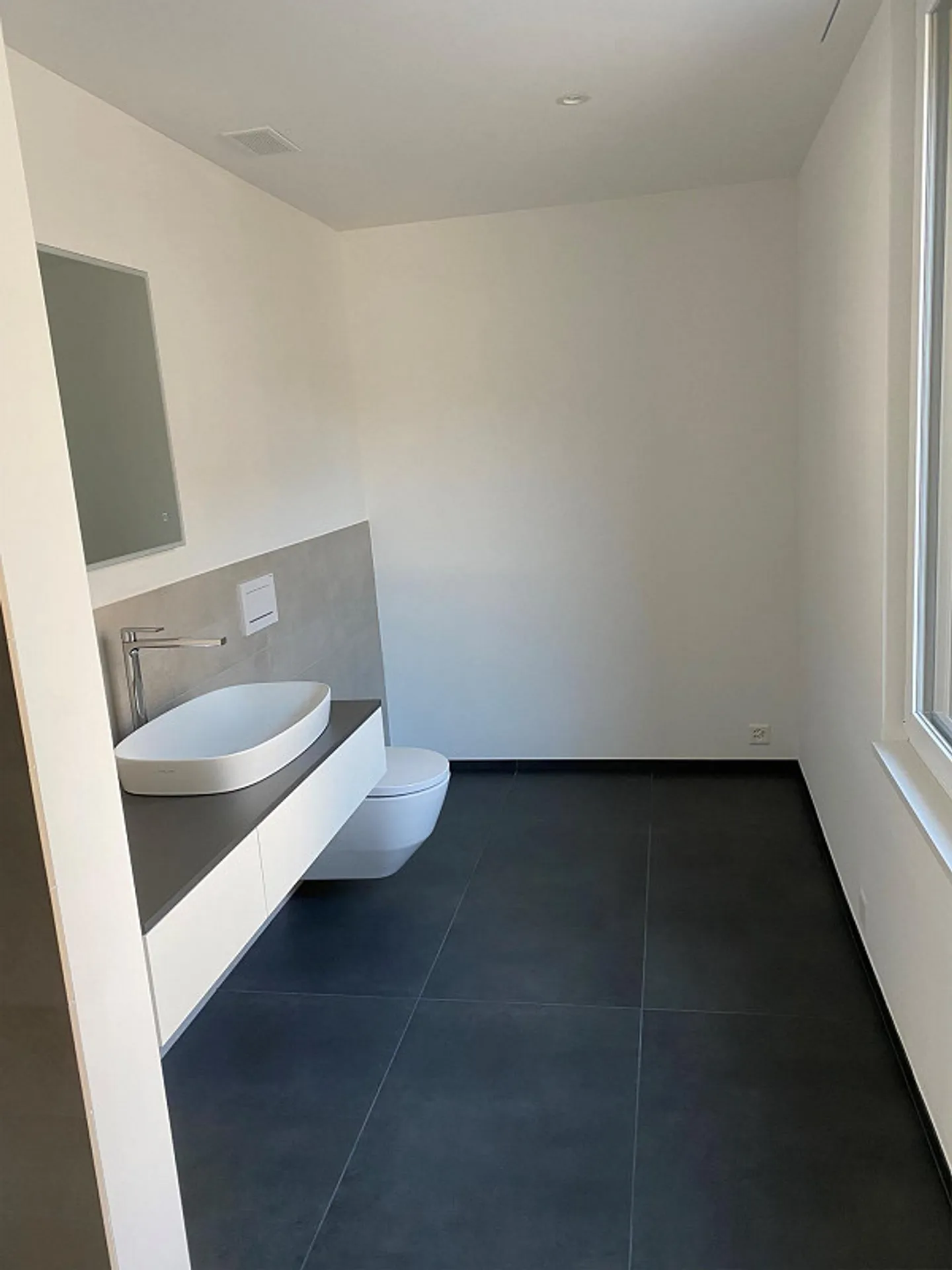 Appartement de 4.5 pièces, Vivre dans une zone de loisirs locale - Photo 7 sur 8