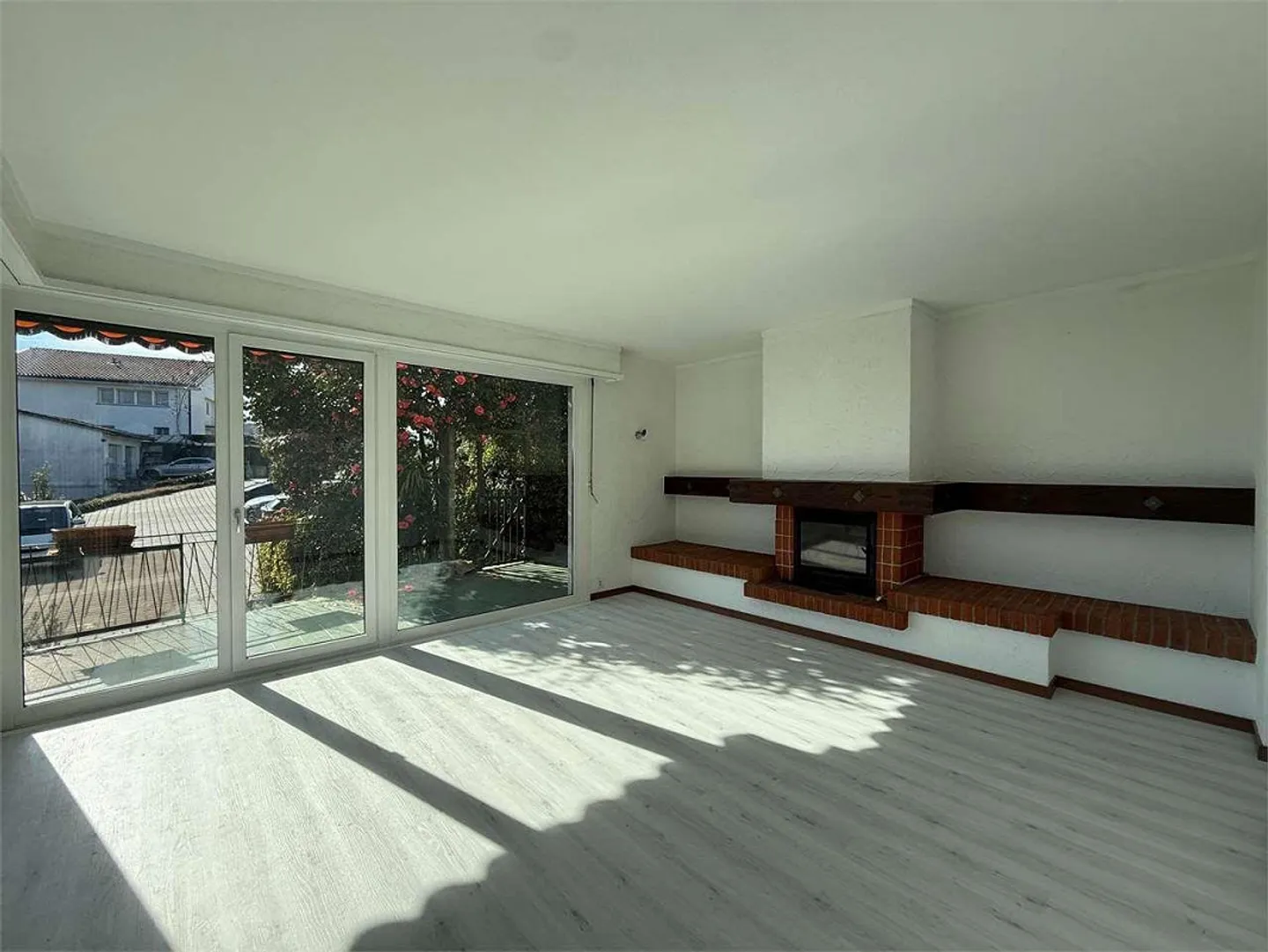 Spacious 4.5 room apartment in a quiet residential area - Photo 1 of 10