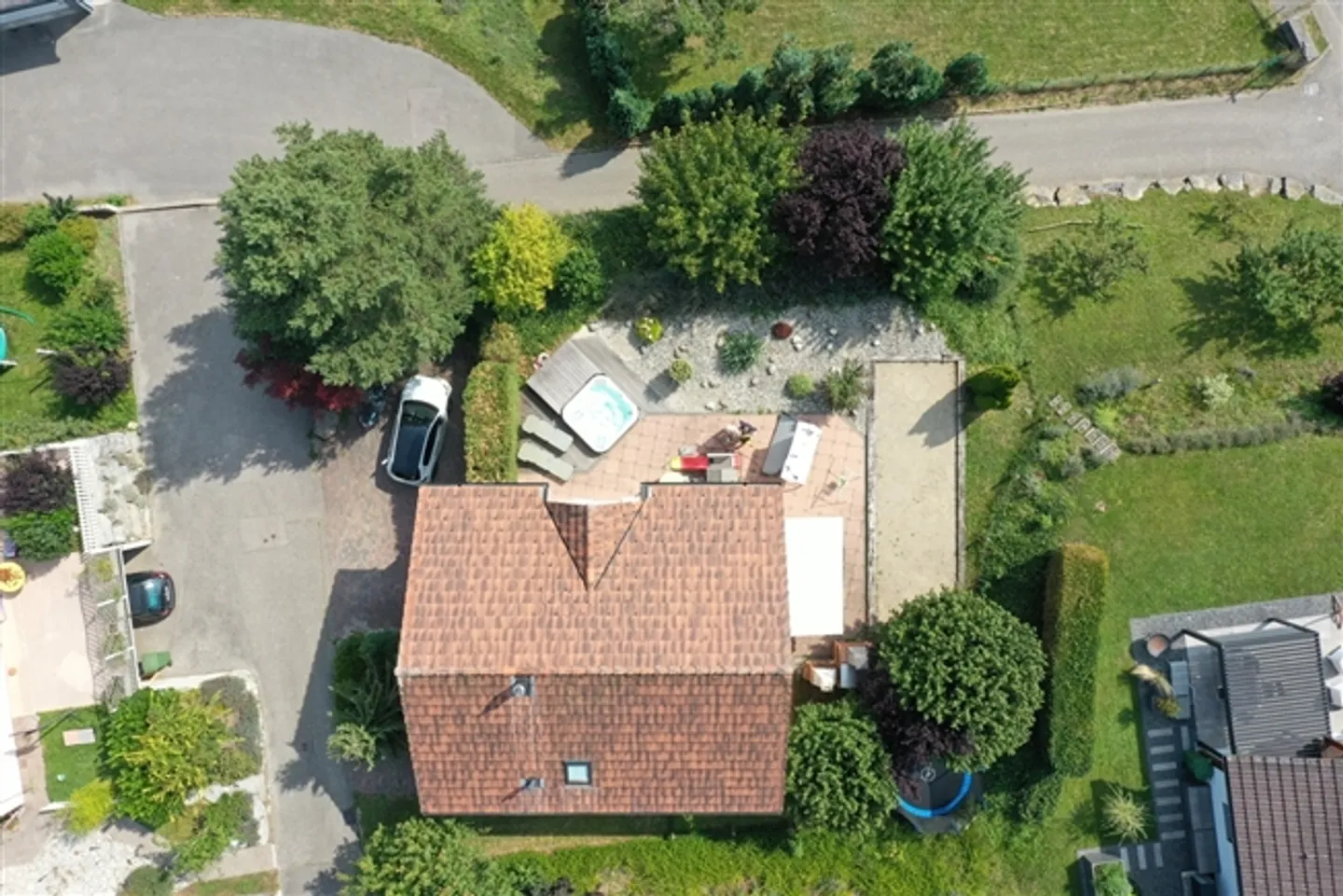 A Corner of the Family Paradise with a View of the Val-de-Ruz - Photo 4 of 11