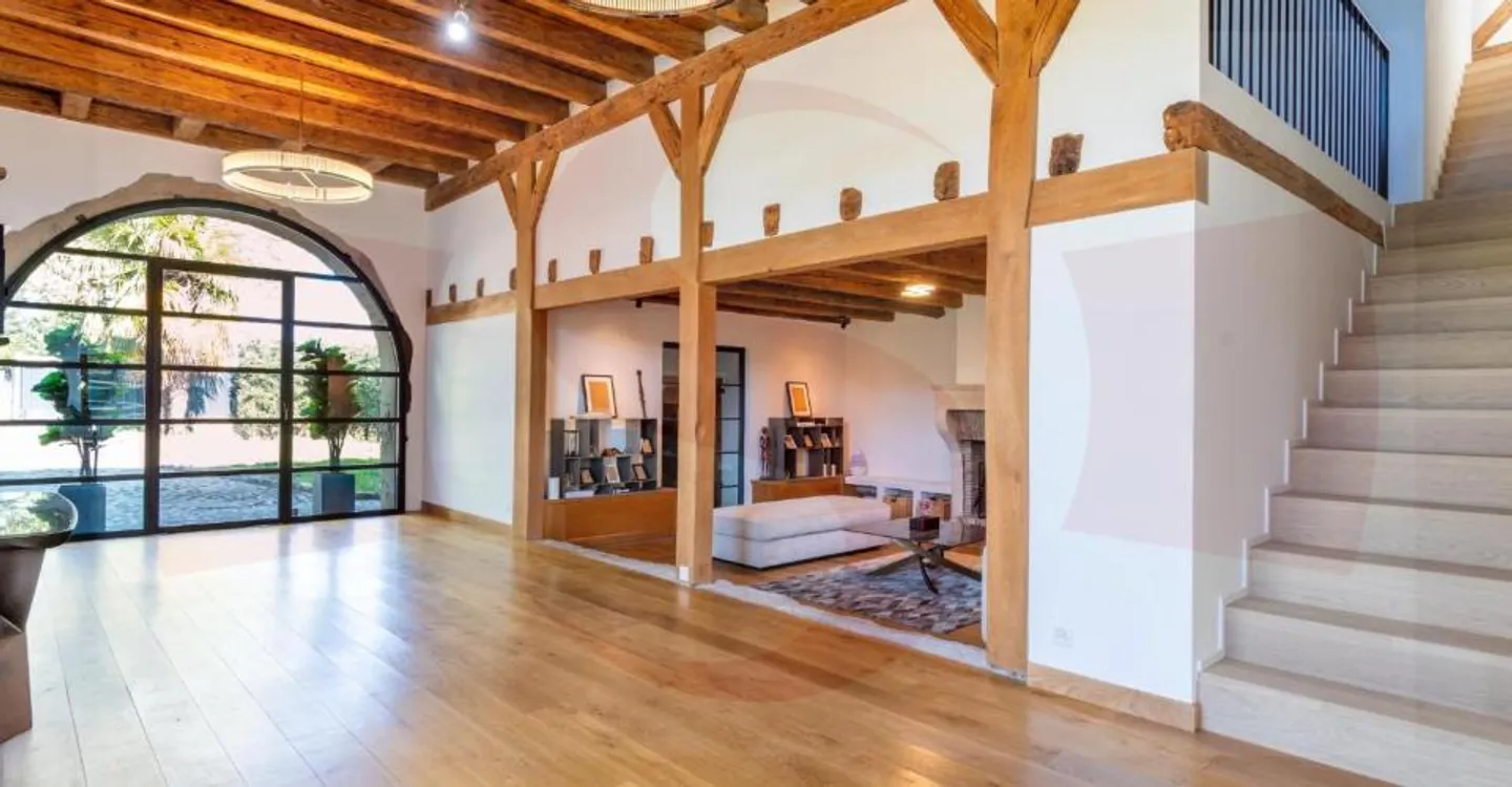 18th Century Listed Residence Fully Renovated - Photo 4 of 13