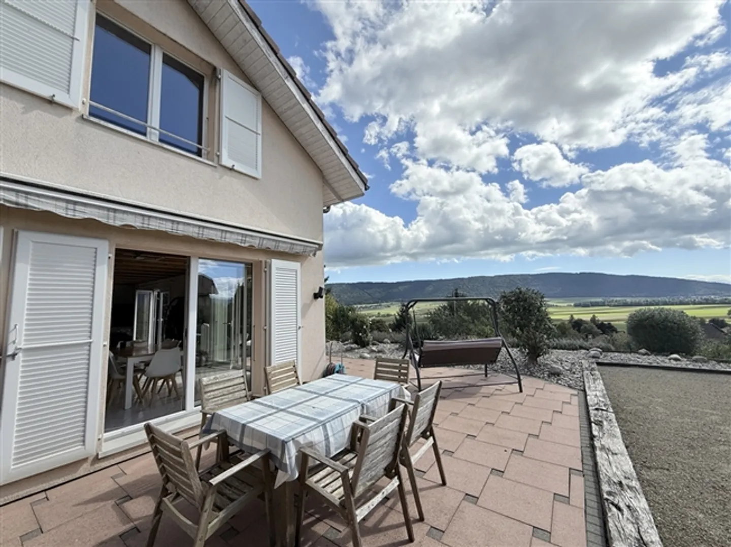 A Corner of the Family Paradise with a View of the Val-de-Ruz - Photo 7 of 11