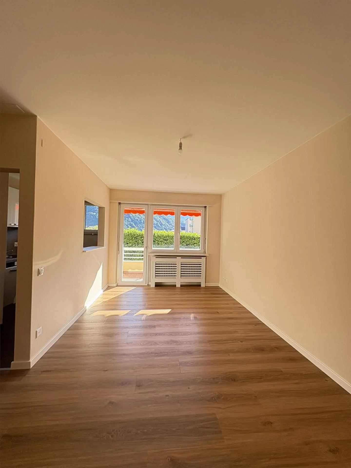 LOSONE, schöne renovierte Wohnung - Foto 6 von 9