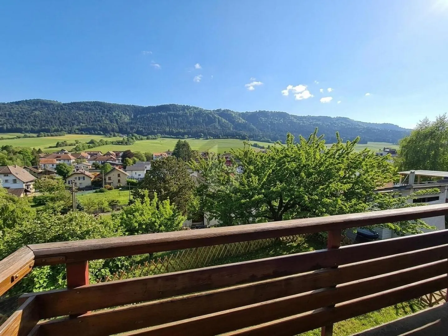 SPACIOUS, QUIET WITH BREATHTAKING VIEW - Photo 1 of 6