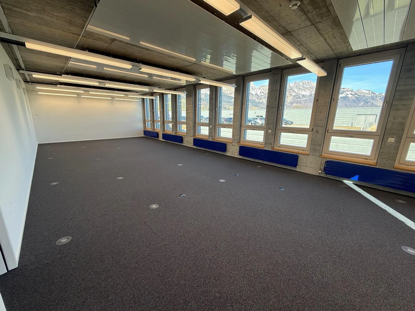 Spazio ufficio attraente (380 m2) - Foto 6 di 11