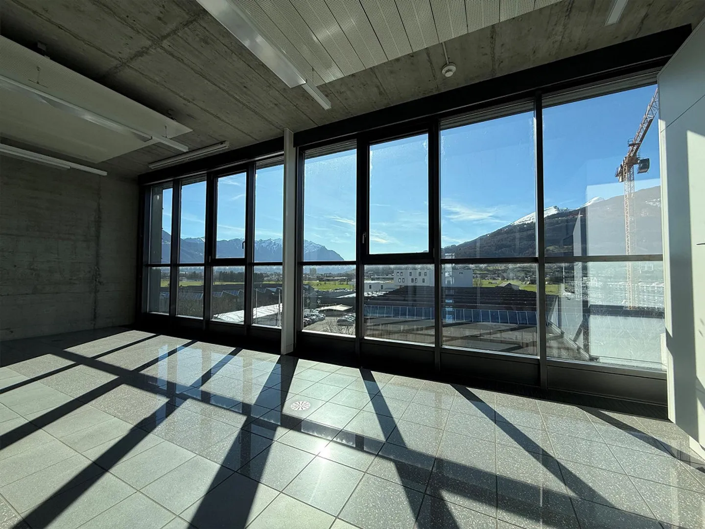 Spazio ufficio attraente (380 m2) - Foto 10 di 11