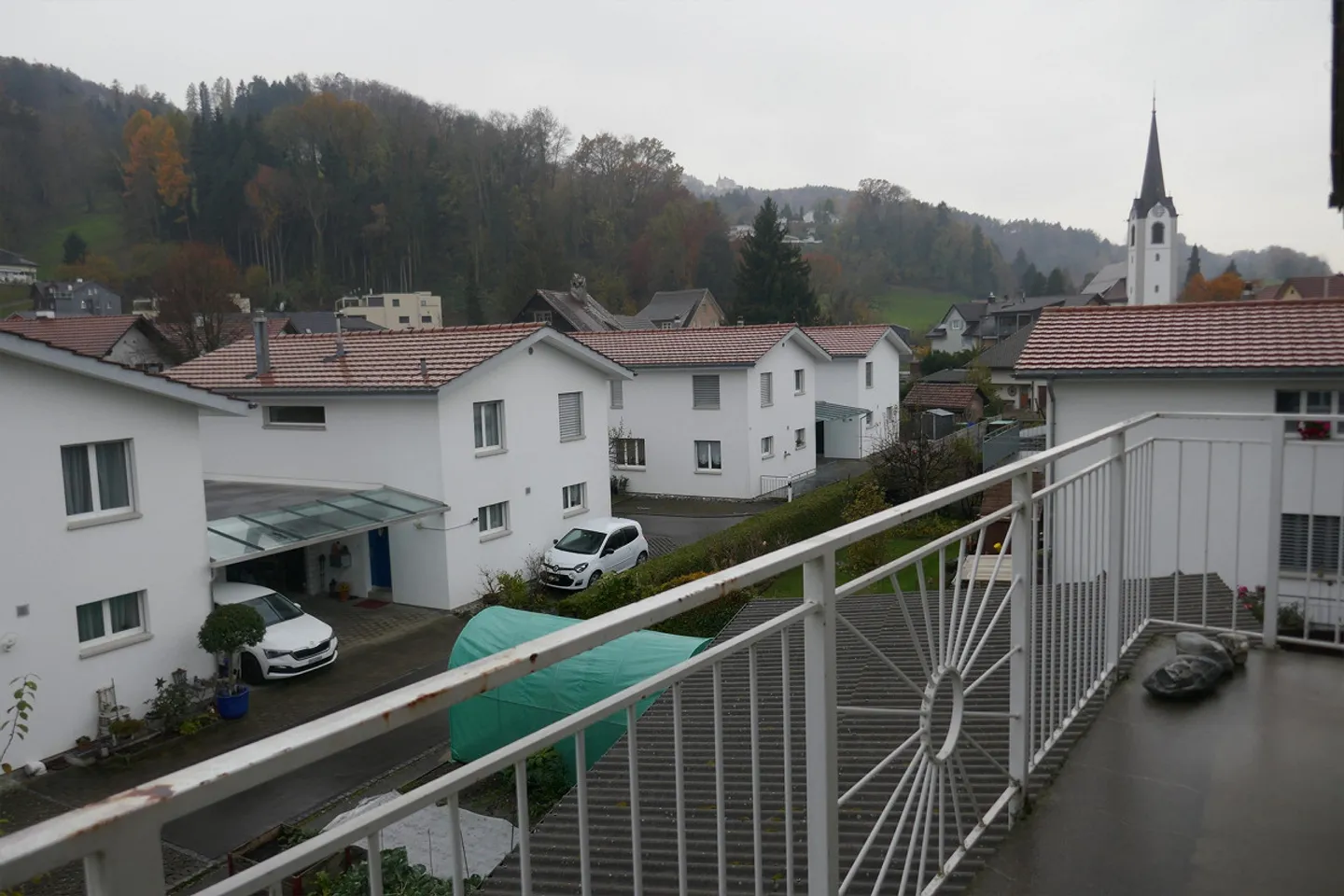 Appartement lumineux de 4 pièces avec son propre grenier - Photo 2 sur 11