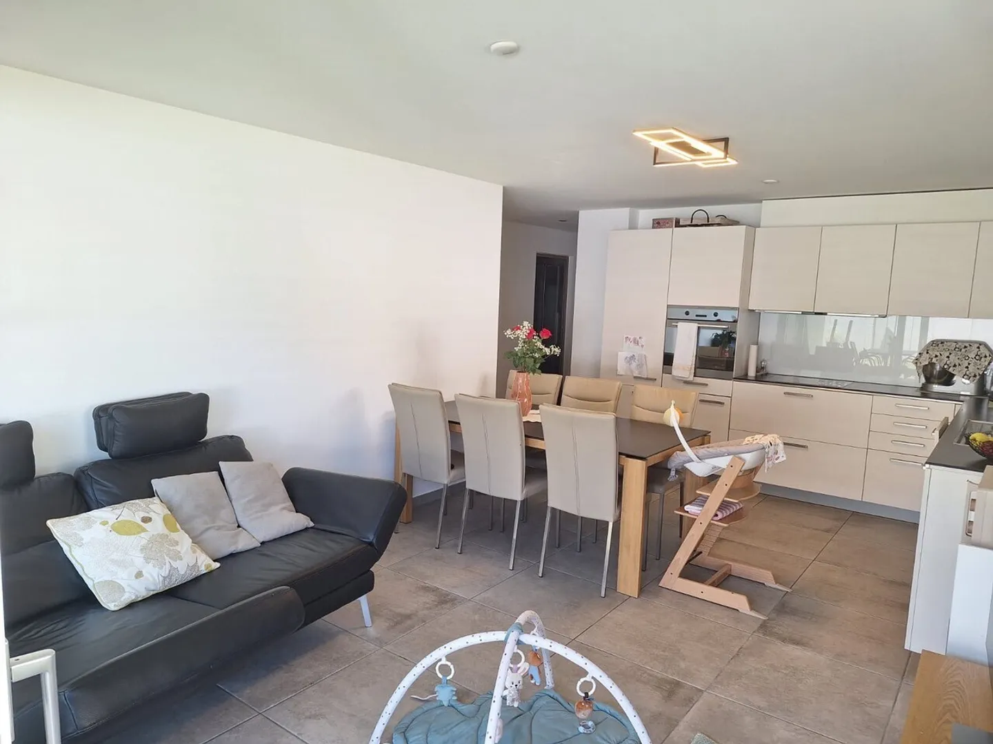 Charmantes Apartment in Ruhigem Dorf - Foto 1 von 6