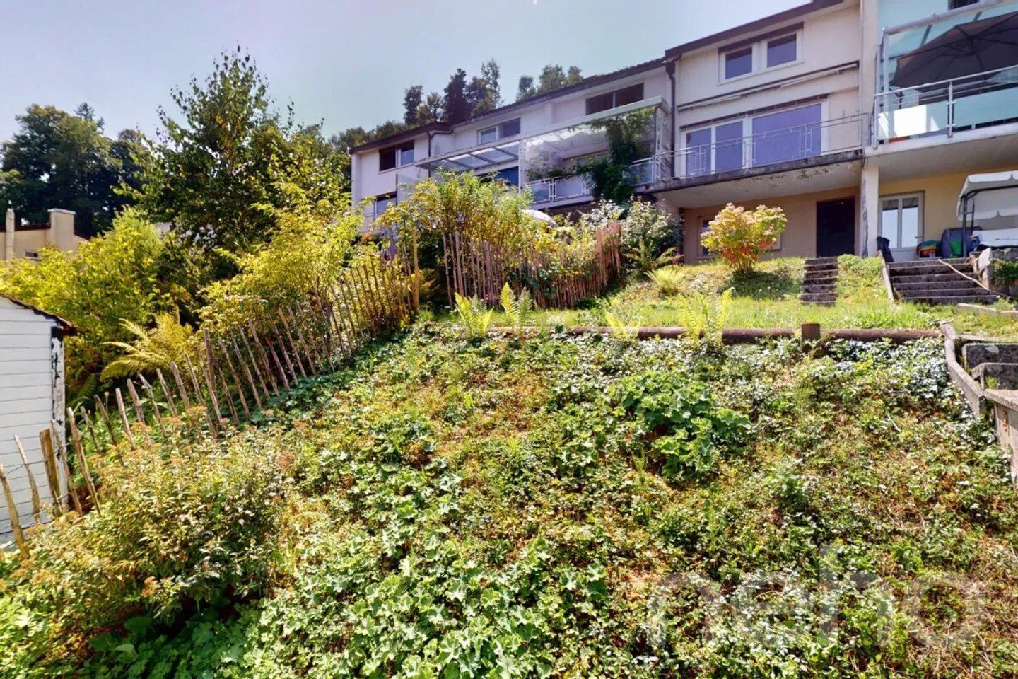 Stepped house for sale - Photo 3 of 12