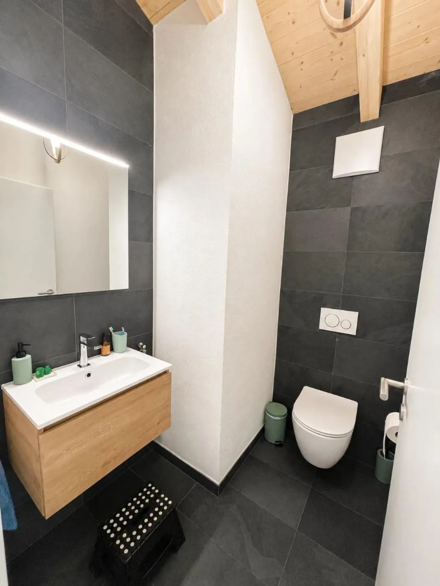 Appartamento moderno con terrazza - Foto 4 di 7