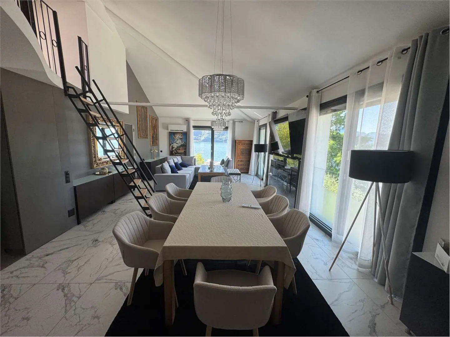 Exklusives Luxus-Penthouse am Luganersee - Foto 3 di 11