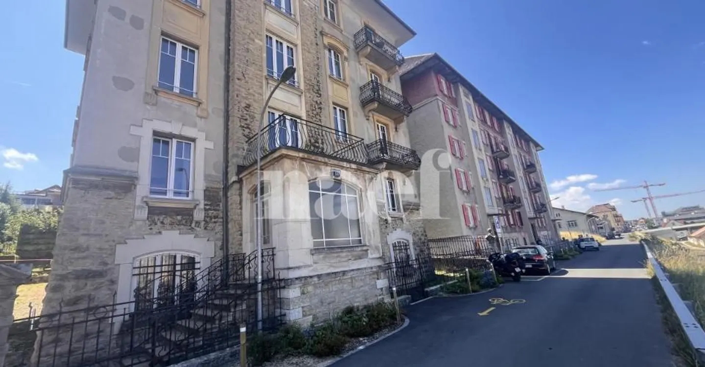 Superb 5-room apartment on the 2nd floor - Photo 1 of 6