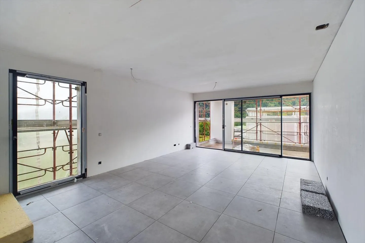 Elegant New Construction Apartments - Photo 10 of 13