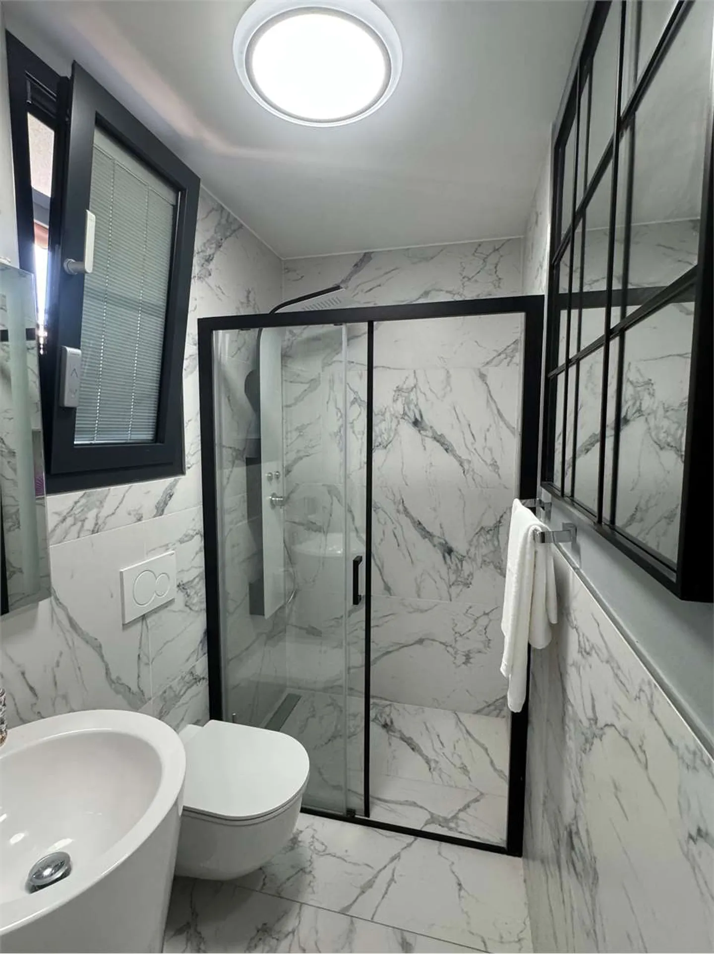 Exklusives Luxus-Penthouse am Luganersee - Foto 8 di 11