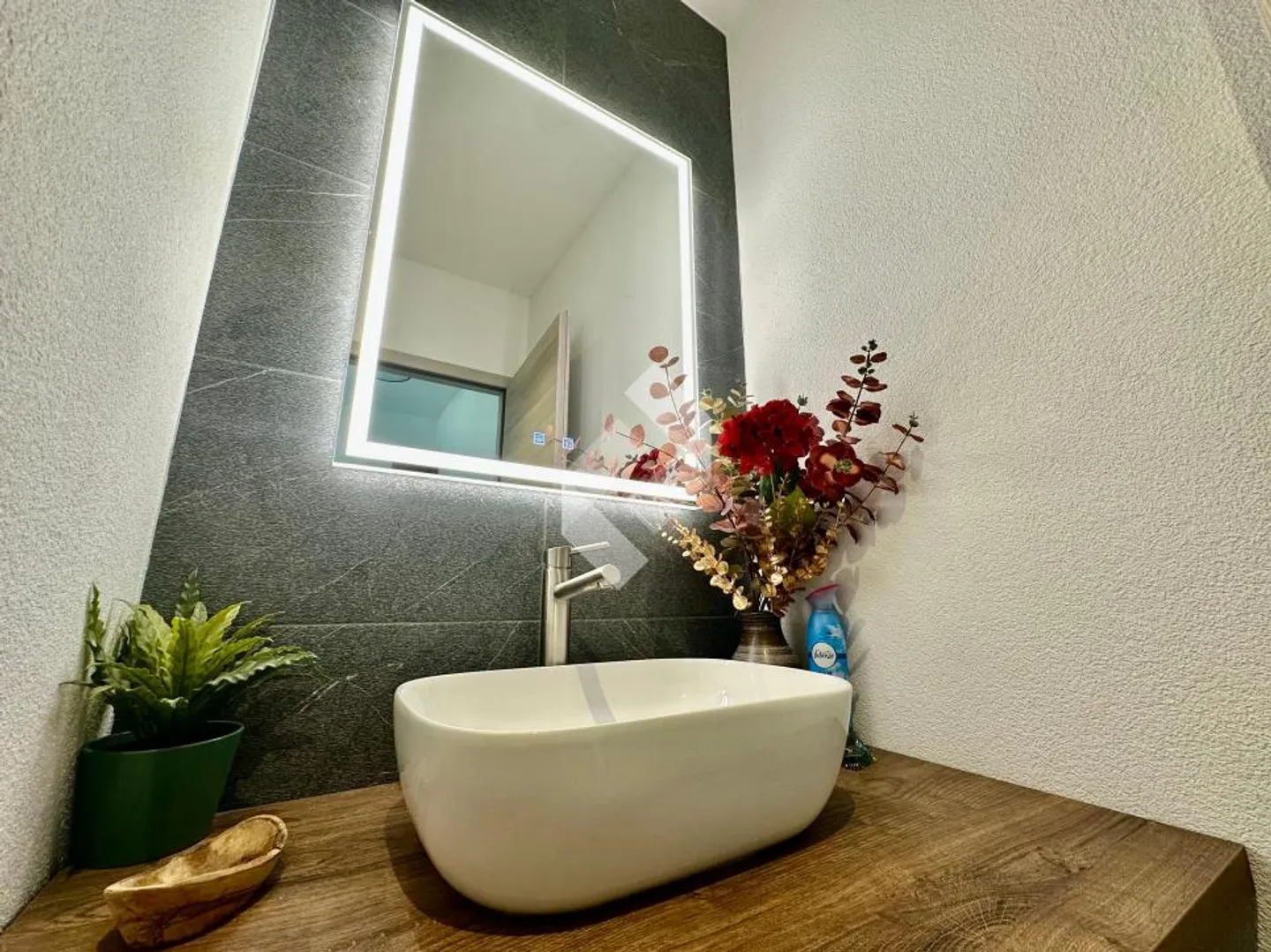 «Prächtige, von einem Architekten entworfene Villa - außergewöhnliche Lage» - Foto 3 von 13