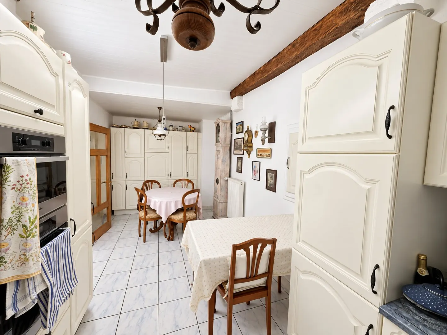 Maison Familiale Spacieuse à Delémont - Photo 3 sur 32