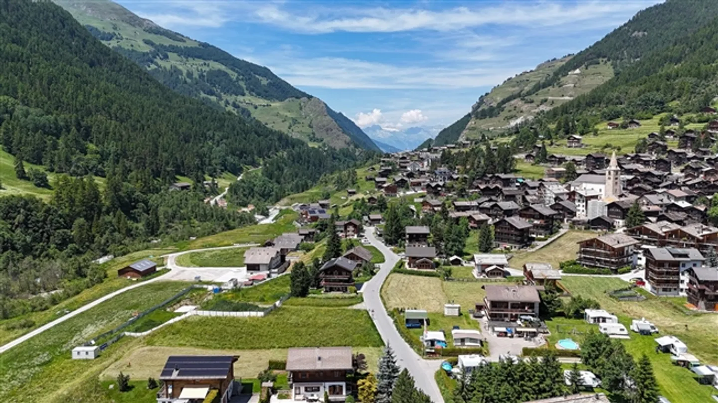 Modern Studio on the Ground Floor in Evolène - Photo 4 of 13