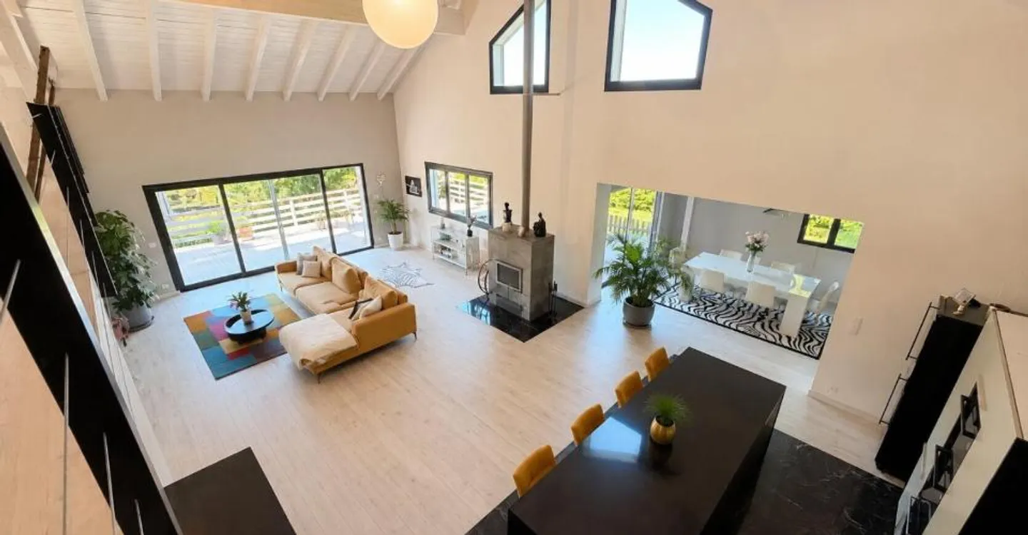 6-room House - Photo 4 of 13