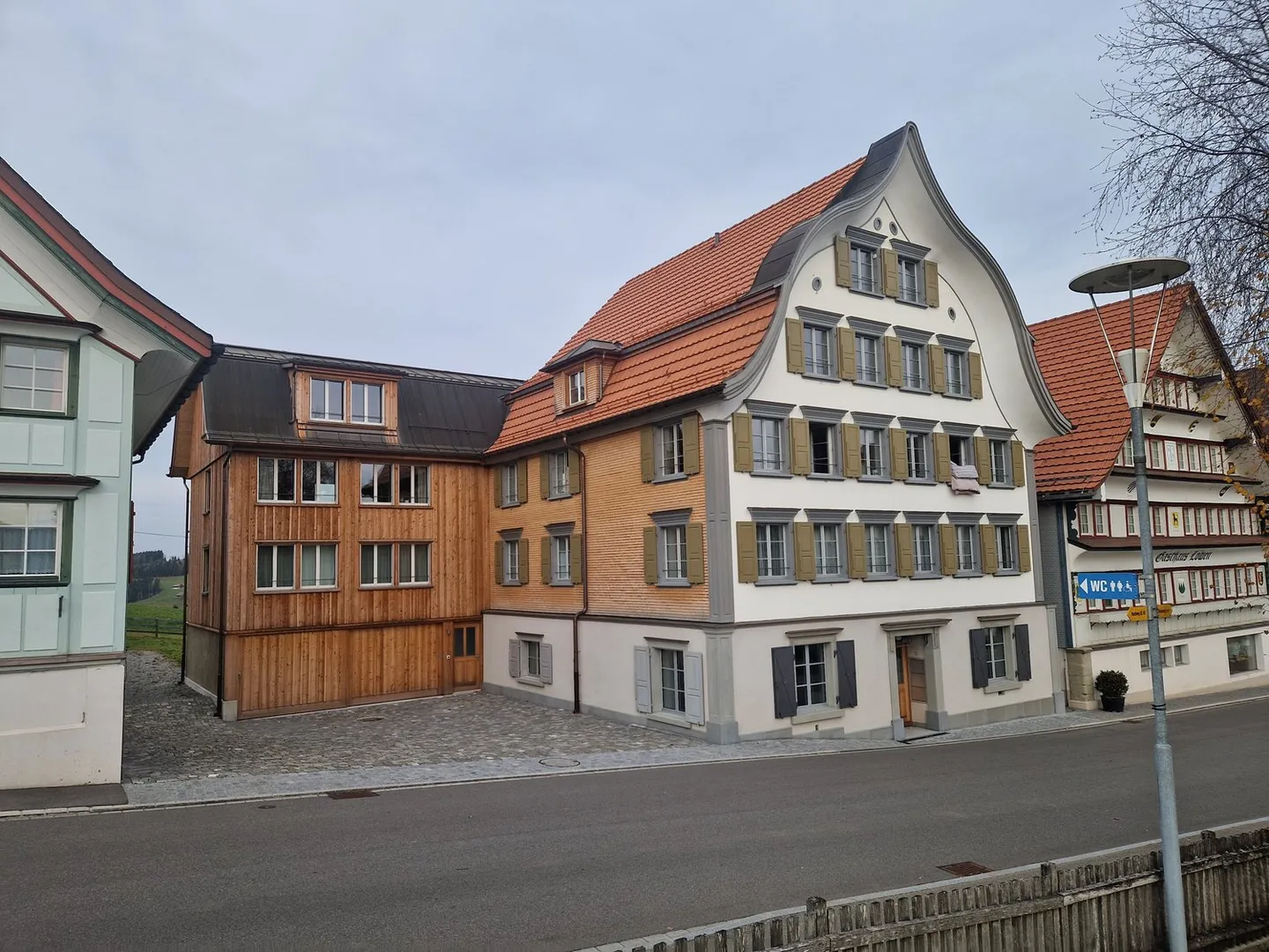 Moderno attico di 3,5 locali con vista sulle montagne a Hemberg - Foto 1 di 8