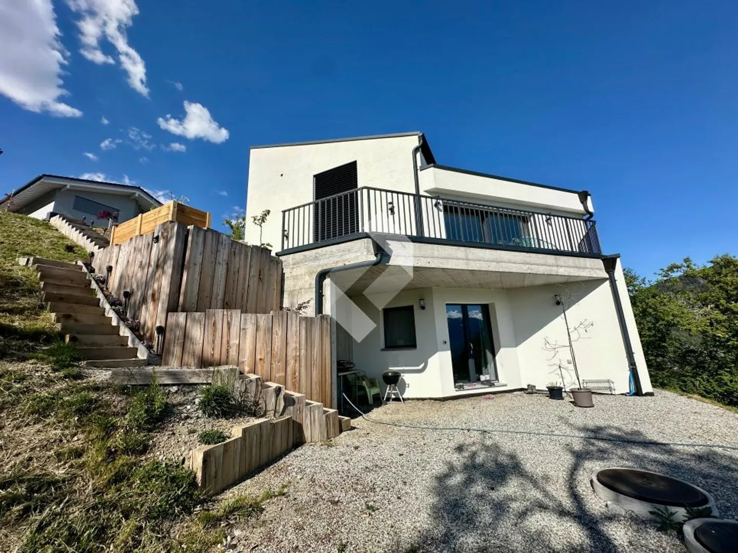 «Prächtige, von einem Architekten entworfene Villa - außergewöhnliche Lage» - Foto 5 von 13