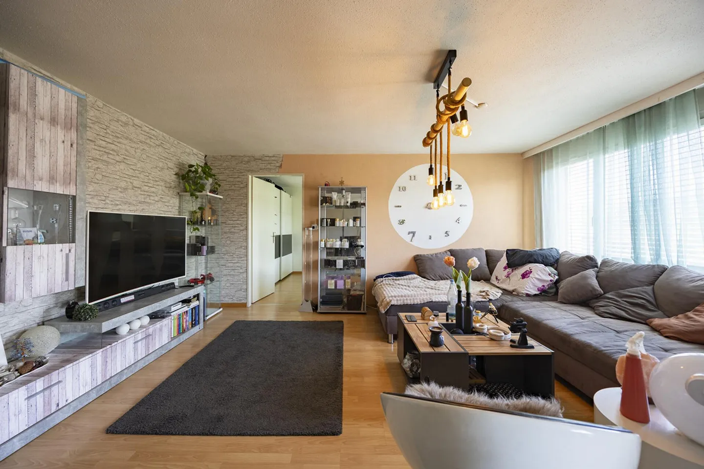 Charmante 2.5-Zimmerwohnung - Foto 2 von 10