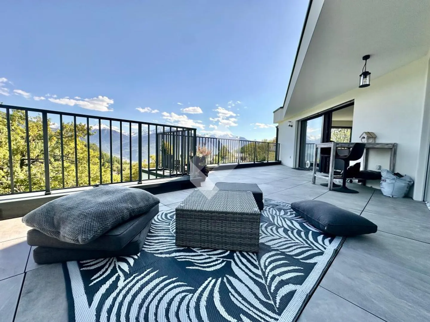 «Prächtige, von einem Architekten entworfene Villa - außergewöhnliche Lage» - Foto 10 von 13