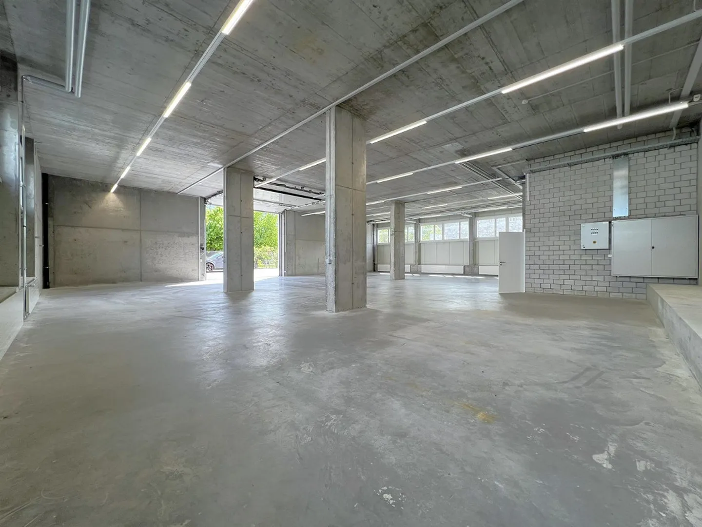 Modernized and high-yield commercial park in a central location - Photo 5 of 16