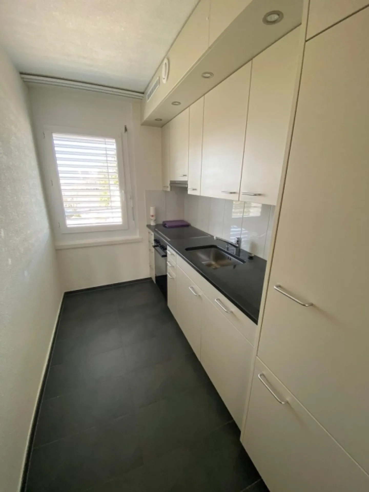 Apartment for rent - Photo 7 of 8