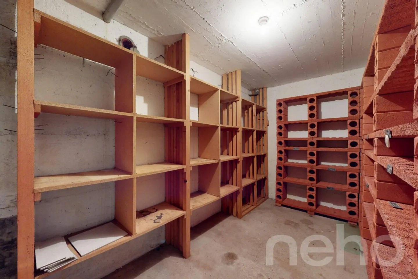 Stepped house for sale - Photo 9 of 12