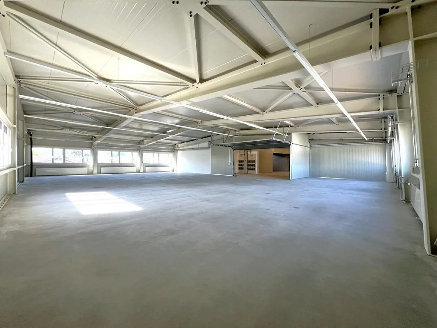 Modernized and high-yield commercial park in a central location - Photo 9 of 16