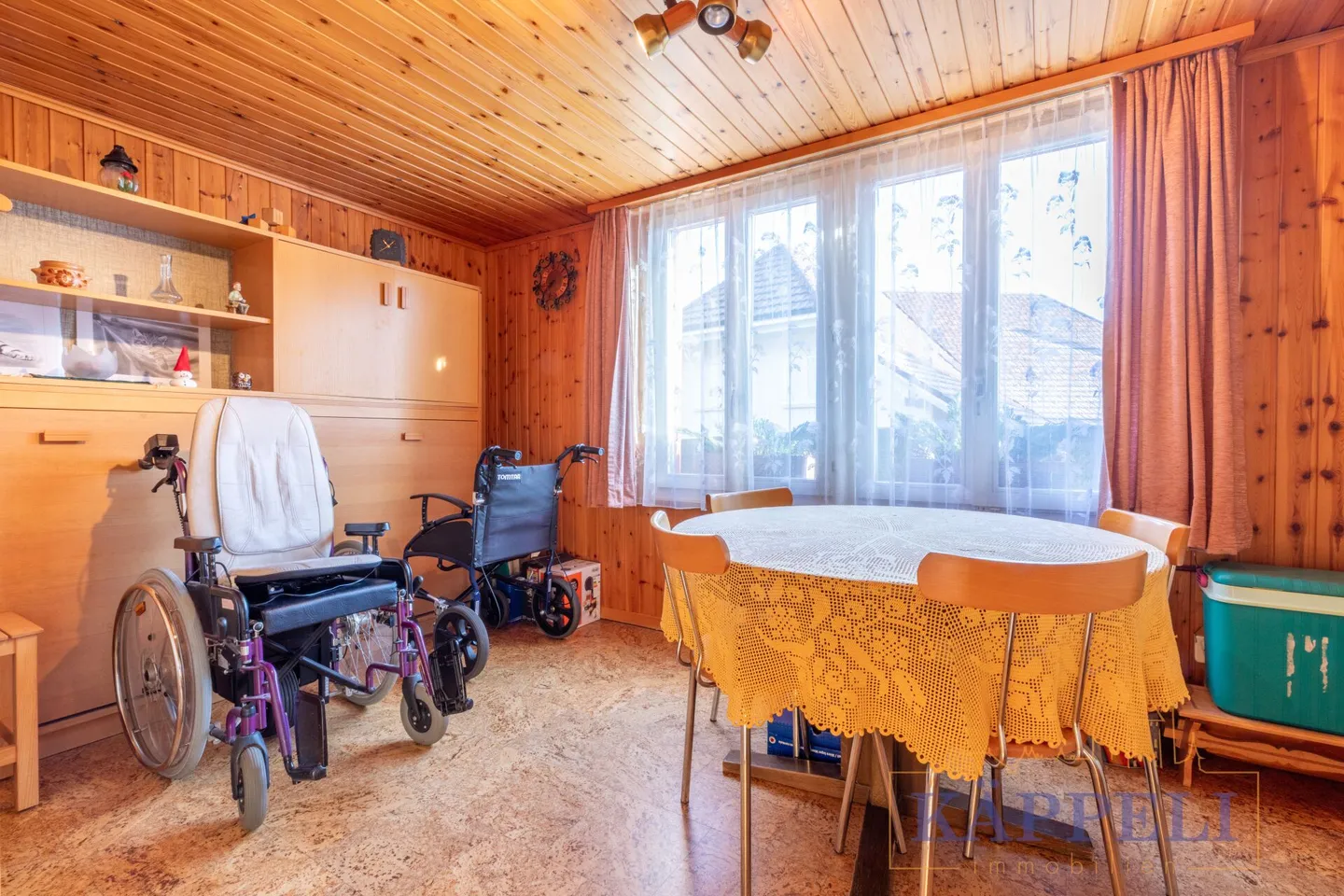 Charmante et bien entretenue maison bifamiliale dans un emplacement central à Uebeschi rural - Photo 15 sur 17