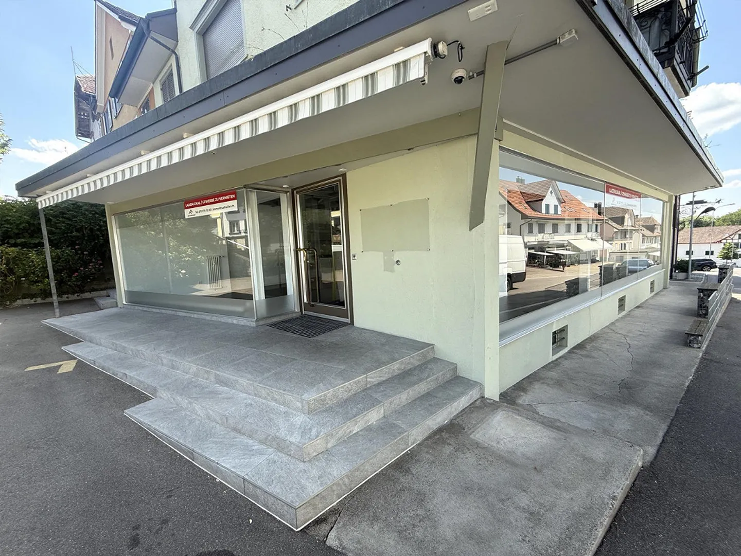 Representative shop/commercial space in a high-visibility location - Photo 1 of 7