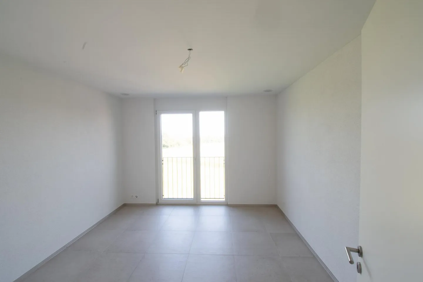 Appartamento moderno di 3,5 locali nel verde e vicino al centro – Standard Minergie-A - Foto 10 di 11