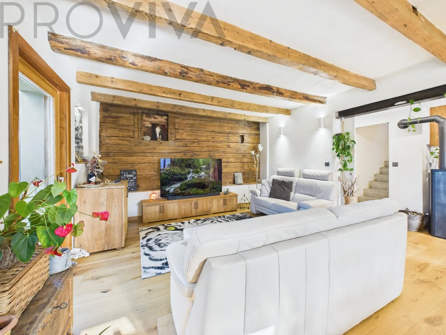 Una casa da amare - Casa ristrutturata con 4,5 stanze e vista sulla valle - Foto 2 di 7