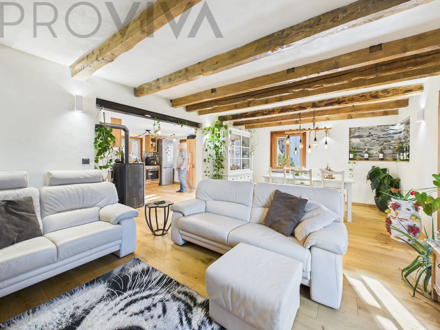 Una casa da amare - Casa ristrutturata con 4,5 stanze e vista sulla valle - Foto 3 di 7