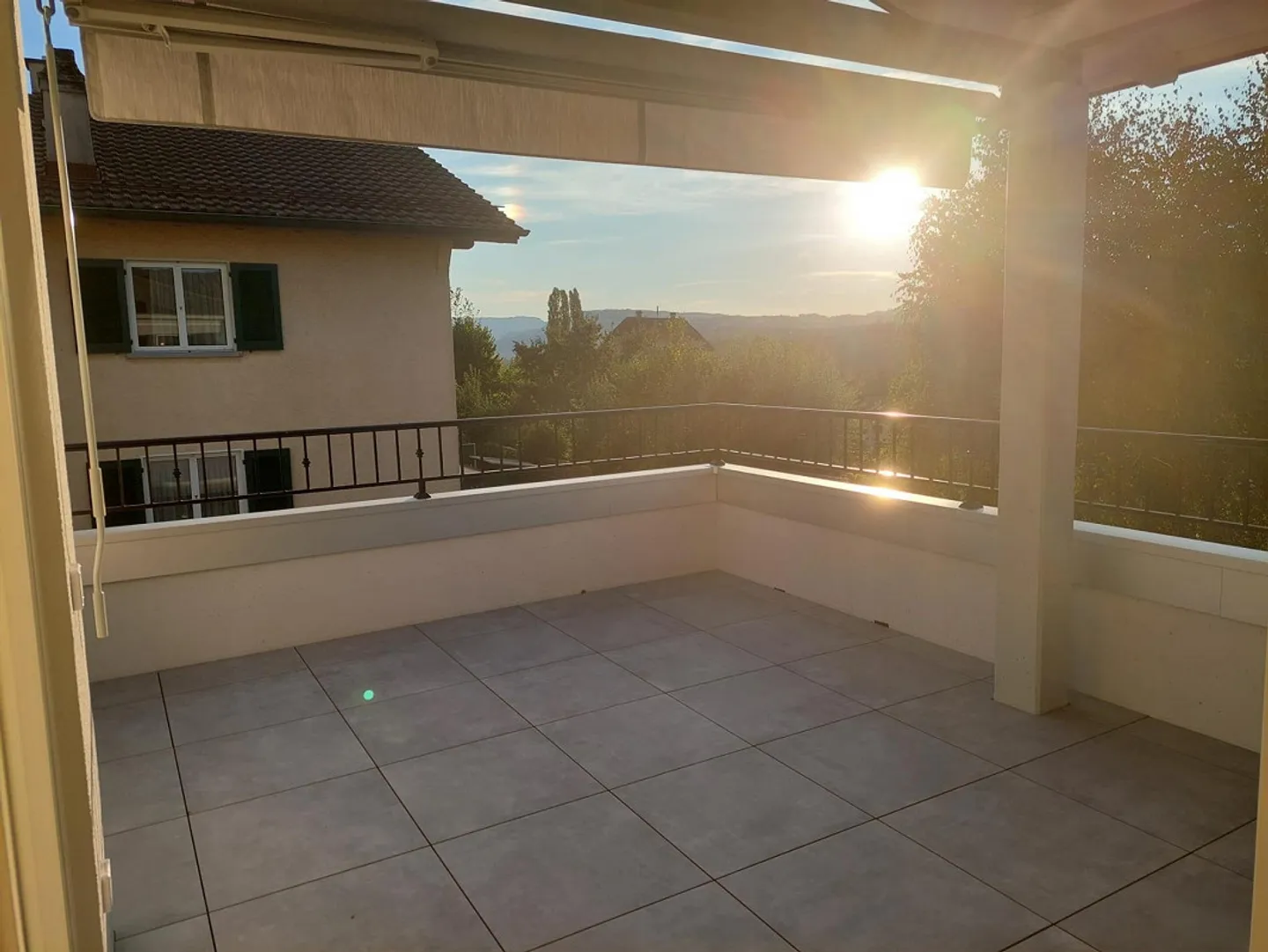 Helle 4.5-Zimmer-Wohnung - Foto 2 von 8