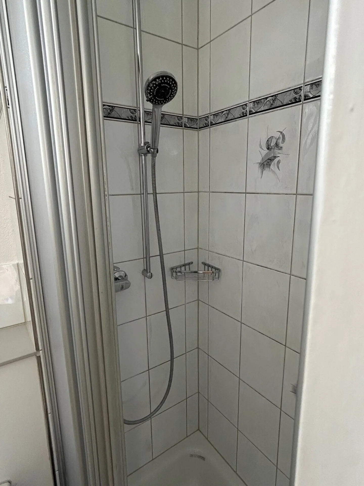Appartamento attraente e bellissimo - Foto 5 di 9